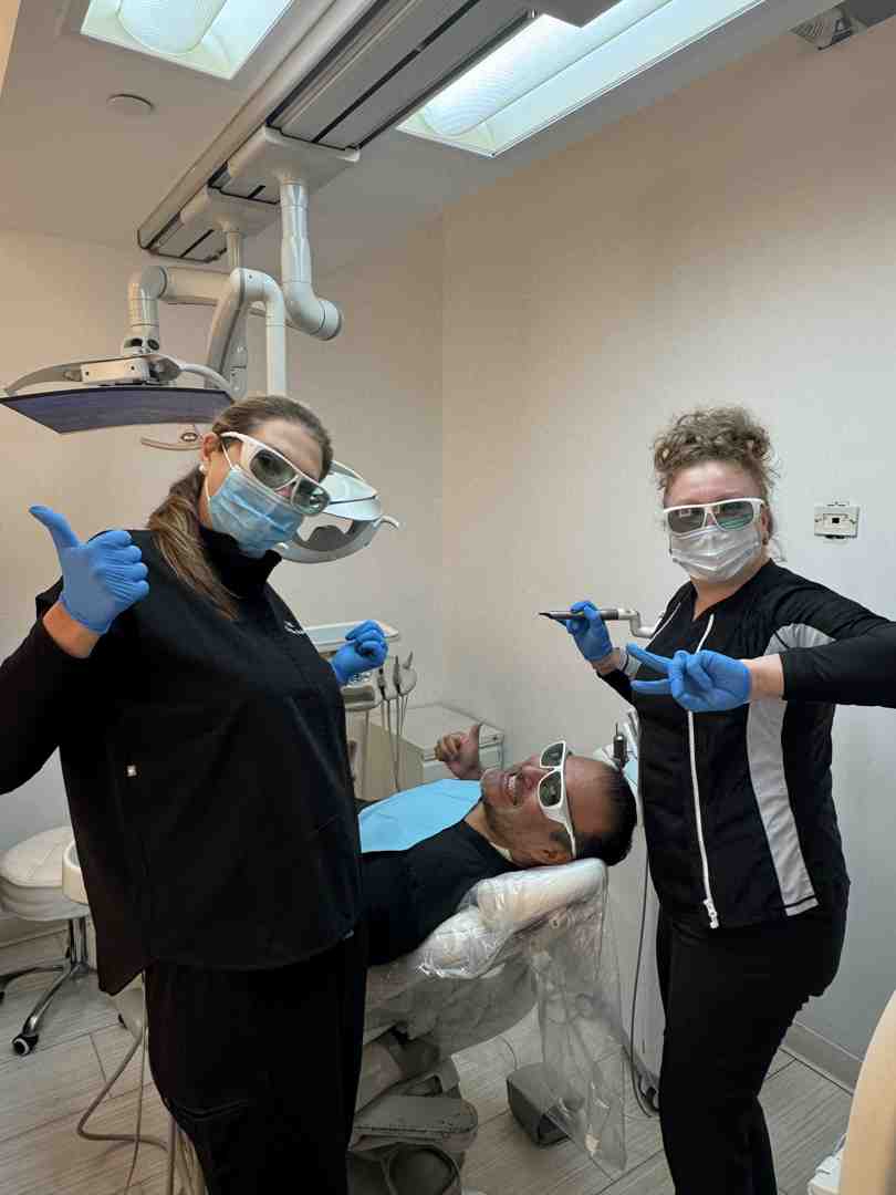 Best Dental Implants NYC: Top Providers Guide
